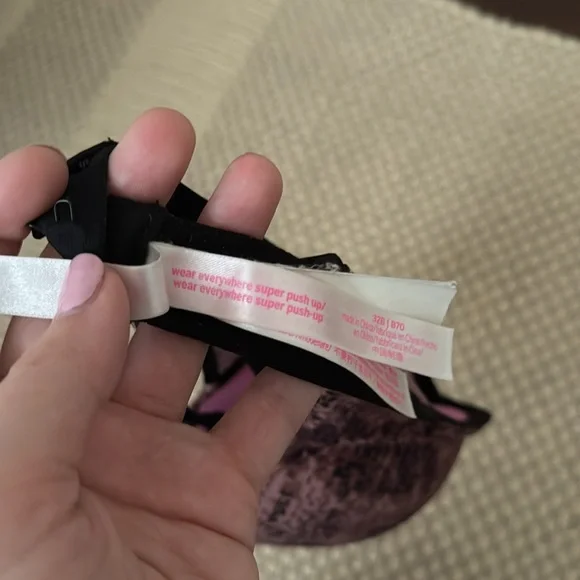 Pink Wear Everywhere Super Push Up Bra - Picture 4 of 4